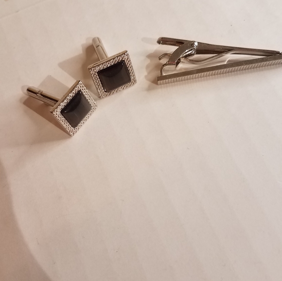 Other - Cufflinks and tie bar j74